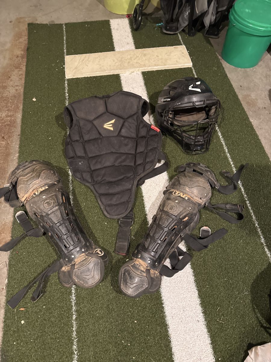 Easton Youth Catcher’s Gear