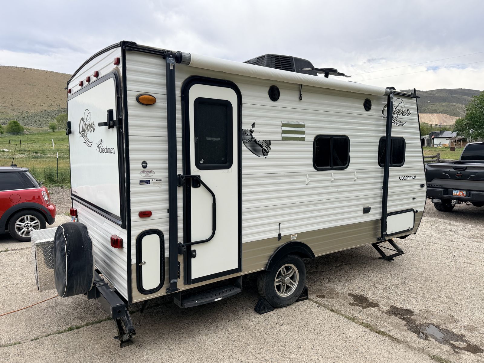 2015 Coachmen Clipper 16RBD Hybrid *** Price reduced & Negotiable***