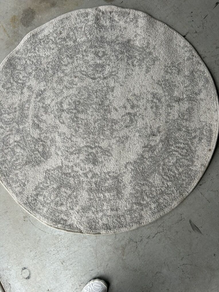 Round Rug