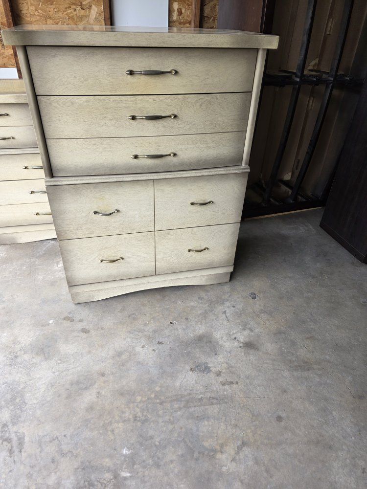Vintage Mid-Century Modern Dresser & Chest of Drawers Set - Light Wood Finish