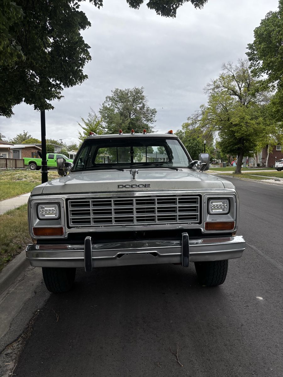 1985 Dodge W350 Prospector