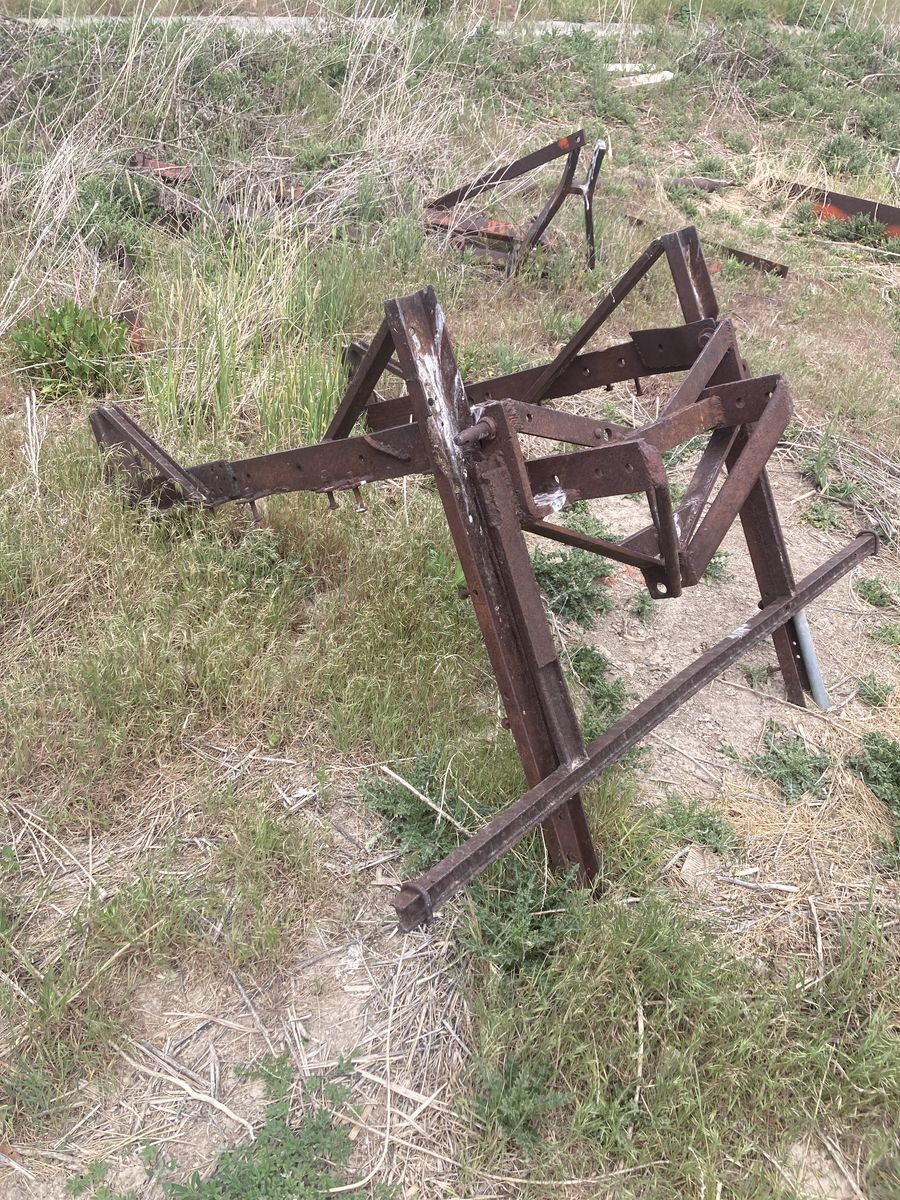 Frame for 3 point hitch box. Category 1