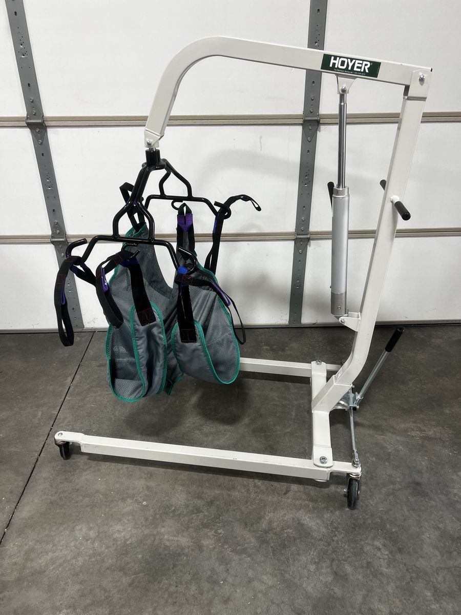 Hoyer HML400 Hydraulic Patient Lift – 400 lb Capacity for sale.