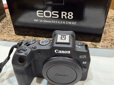 Canon EOS R8 Body