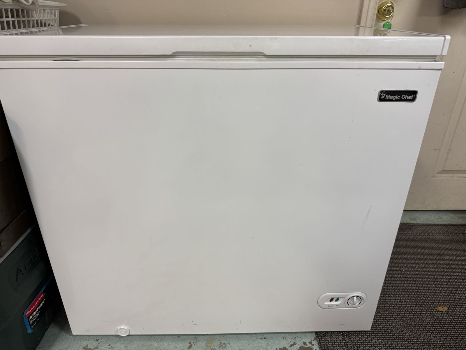 Magic Chef HMCF7W4 White Chest Freezer