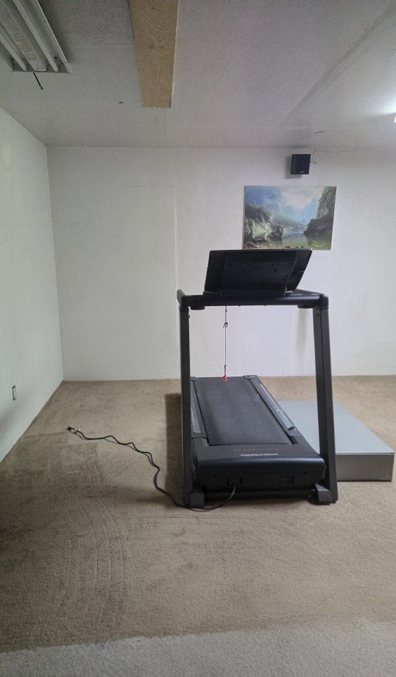 Main image 6