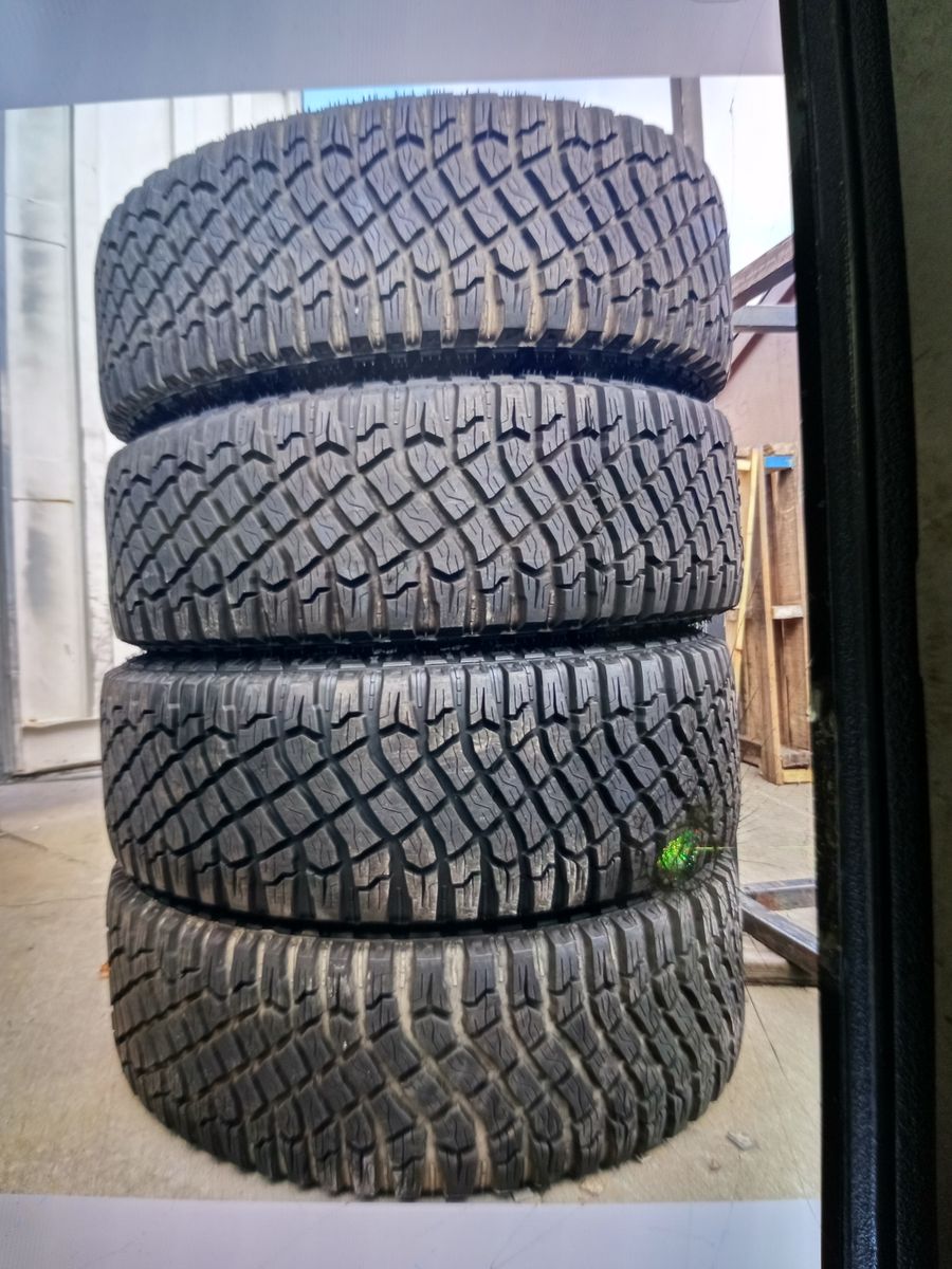 Like new LT315-70-17 Goodyear Territory M/T 6ply