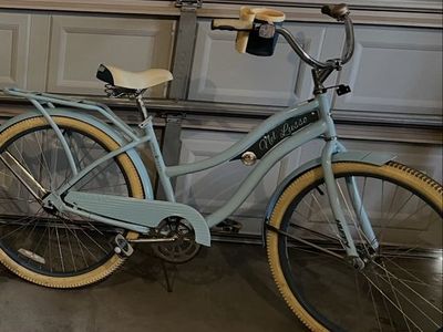 Huffy Nel Lusso Cruiser Bike Light Blue Cream Tires Cup Holder