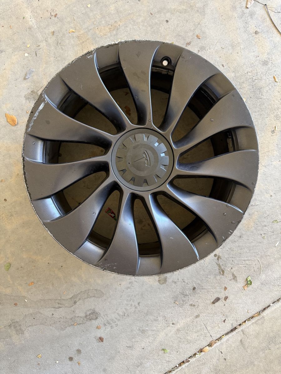 Main image 3