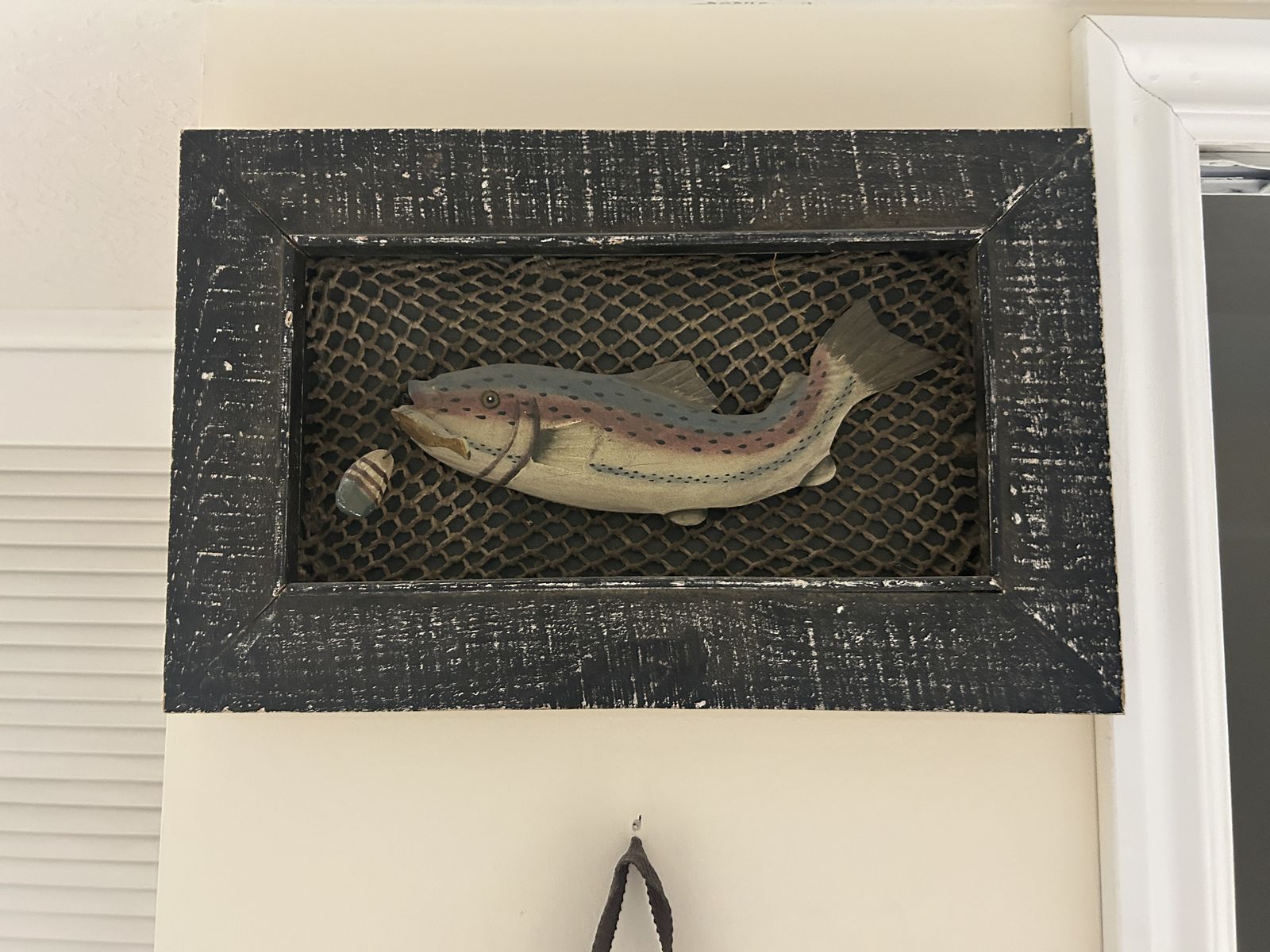 Rustic Fishing Cabin Wall Art – Shadowbox Trout Décor with Netting