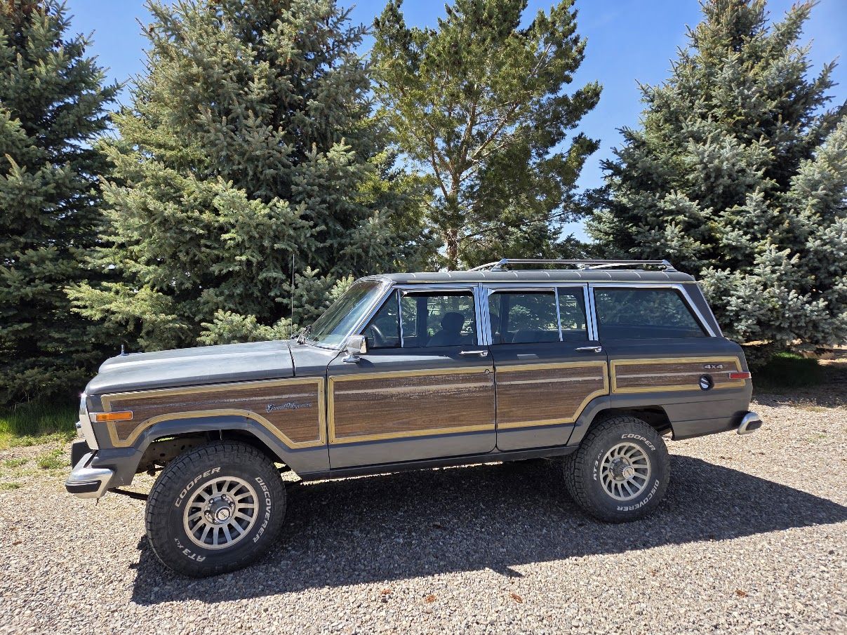1989 Jeep Grand Wagoneer Base