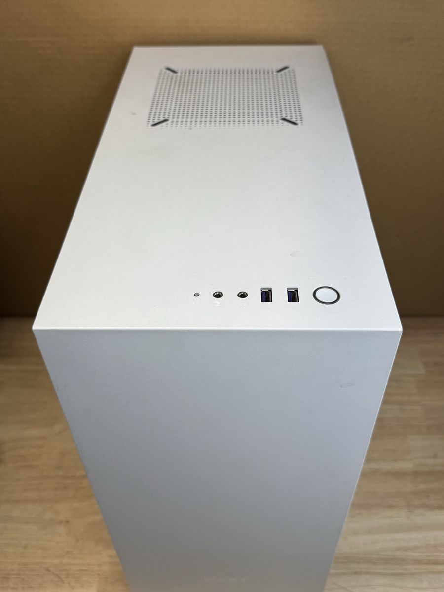 Main image 6