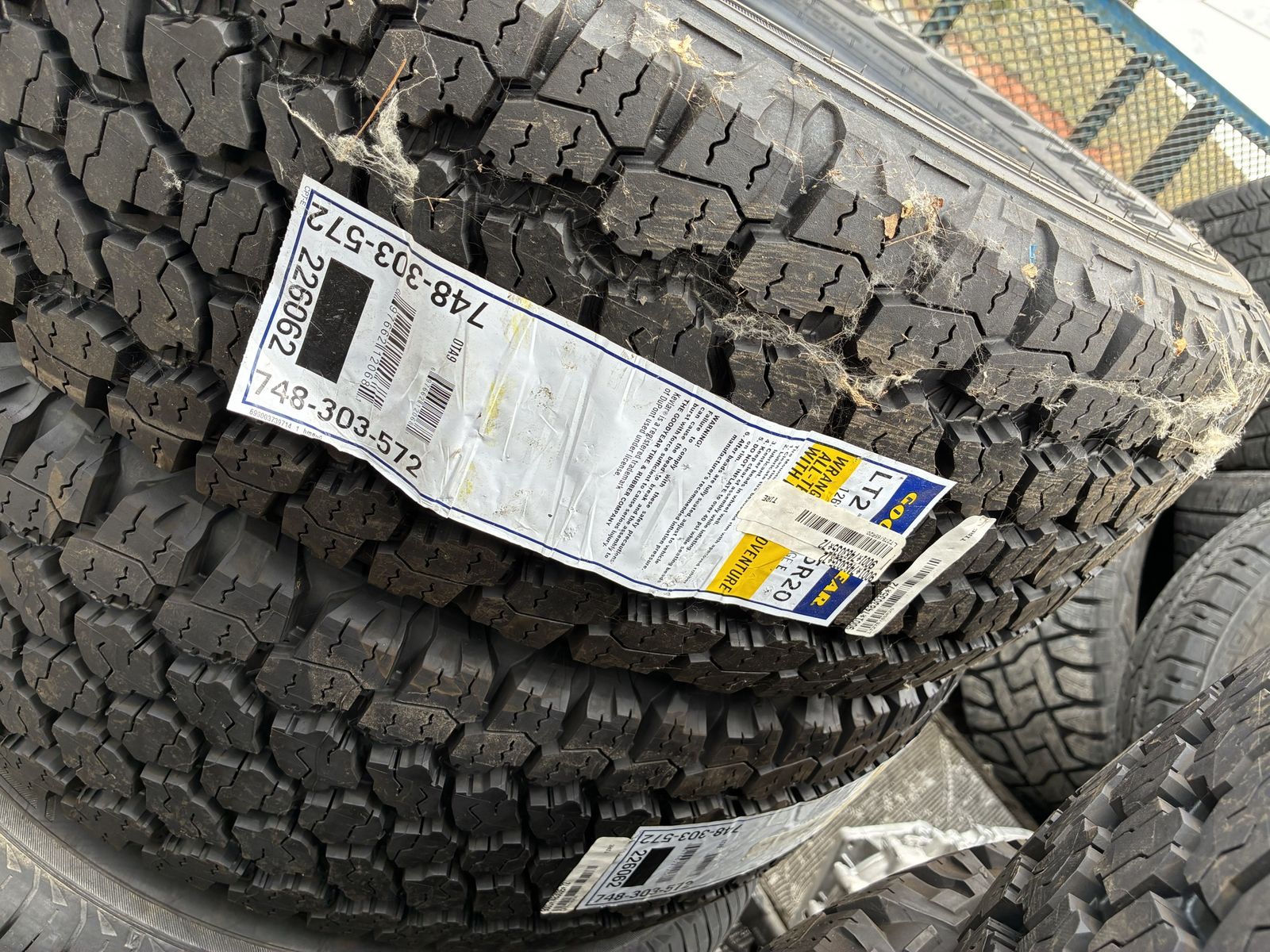 275/65r20 10 ply Goodyear Wrangler set (4)