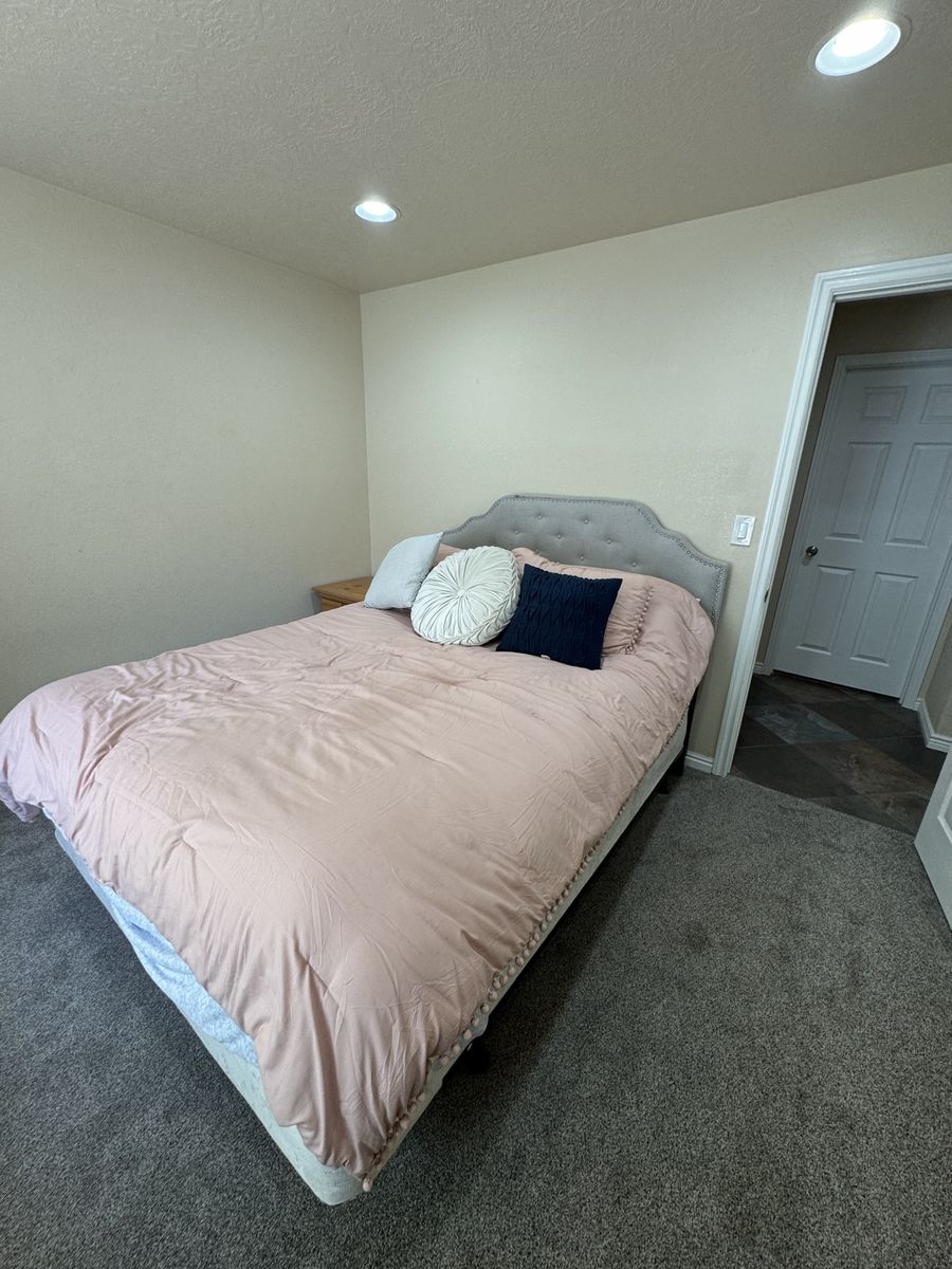 Full size complete bed