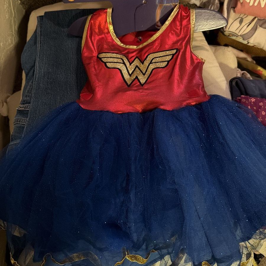 DC Comics Wonder Woman Child Costume Dress, Reversible, Extra Small (US Size 3/4)