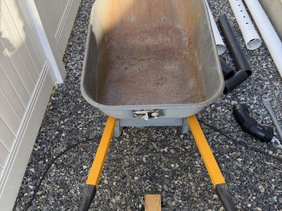 True Temper 6 cu. ft Wheelbarrow