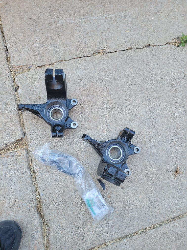 Dorman OE Solutions 698-113 Knuckle Assembly for Ford Focus (2000-2011 models)