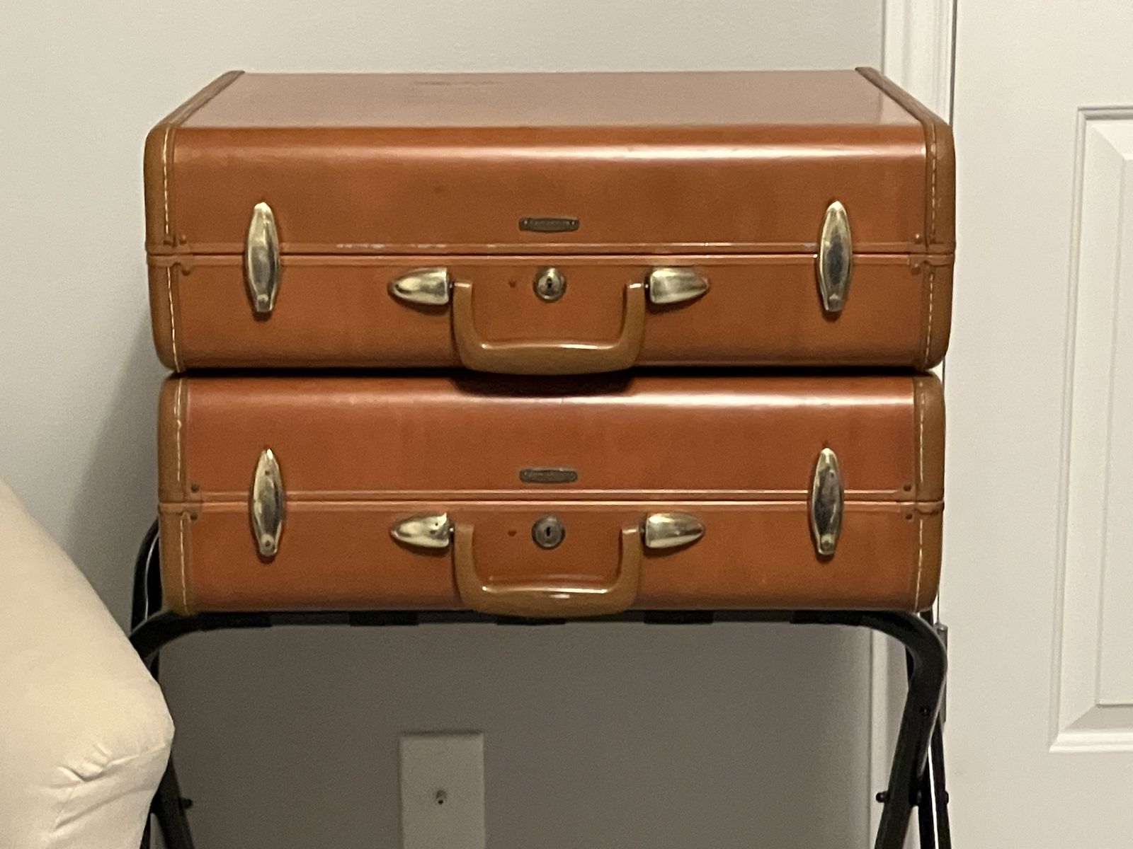 Pair of brown Samsonite vintage suitcases