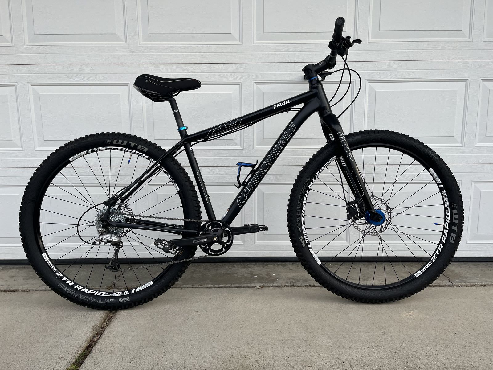 Cannondale Trail 29er Disc with Rigid Fork Size Large
