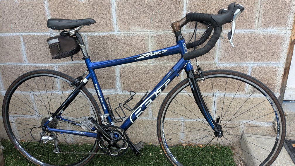 54cm. FELT Z80 Flite 3x10 Shimano 105's