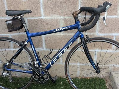 54cm. FELT Z80 Flite 3x10 Shimano 105's