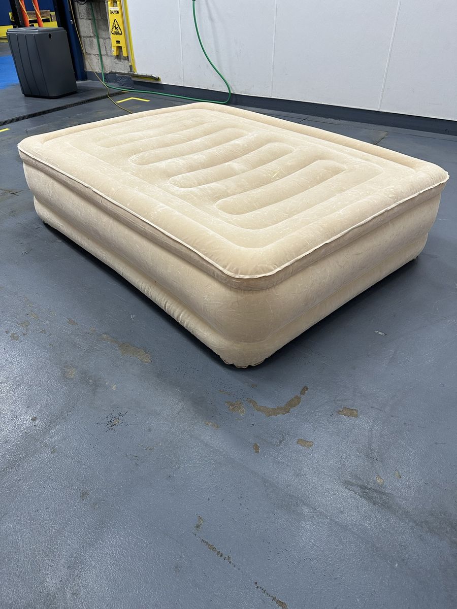 Main image 4