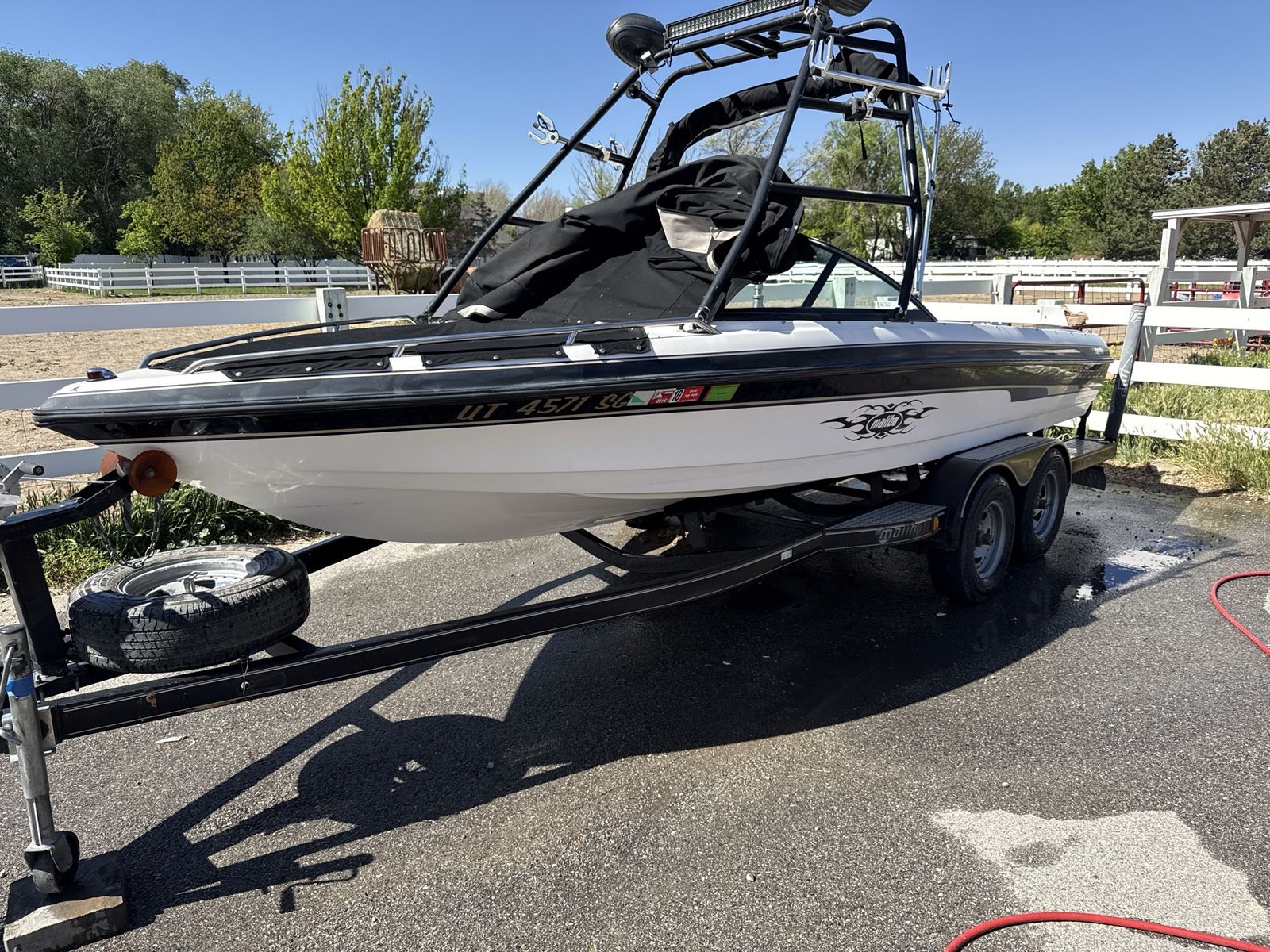 2000 Malibu Response LX Open Bow Wakeboard Boat with Tower