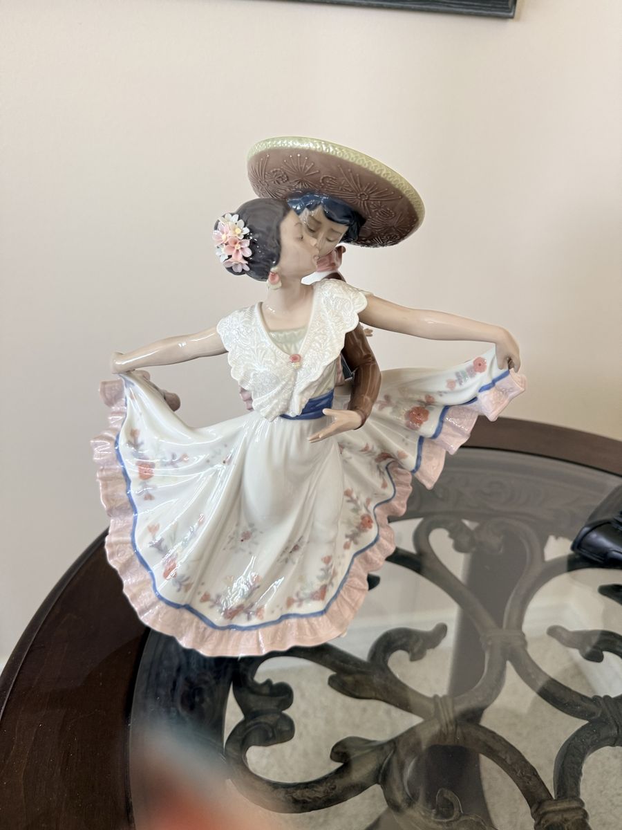 Main image 11