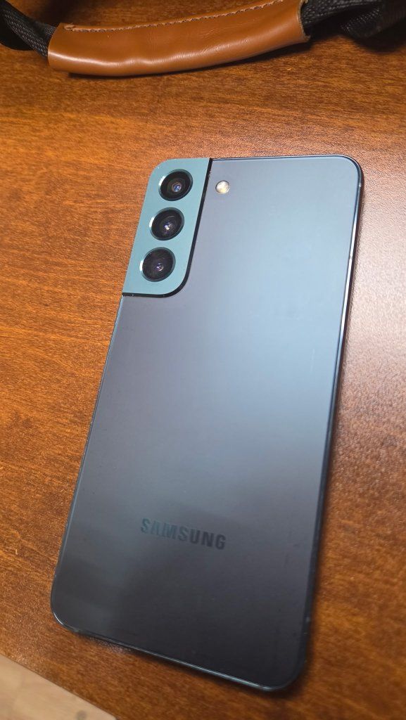 unlocked Samsung Galaxy S22 blue