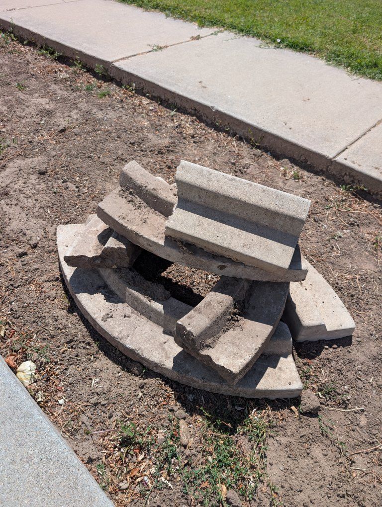 Concrete Edging & Pavers - Garden Landscape Borders
