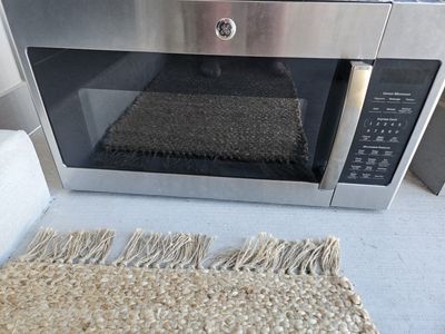GE above stove microwave