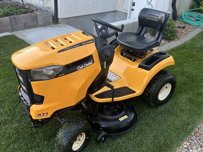 Cub Cadet XT1 42inch deck 547 cc gas riding lawnmower mower