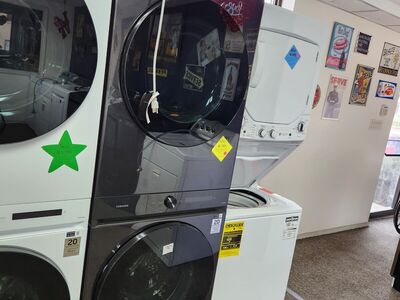 BRAND NEW! SAMSUNG BESPOKE WASHER AND GAS DRYER SINGLE UNIT