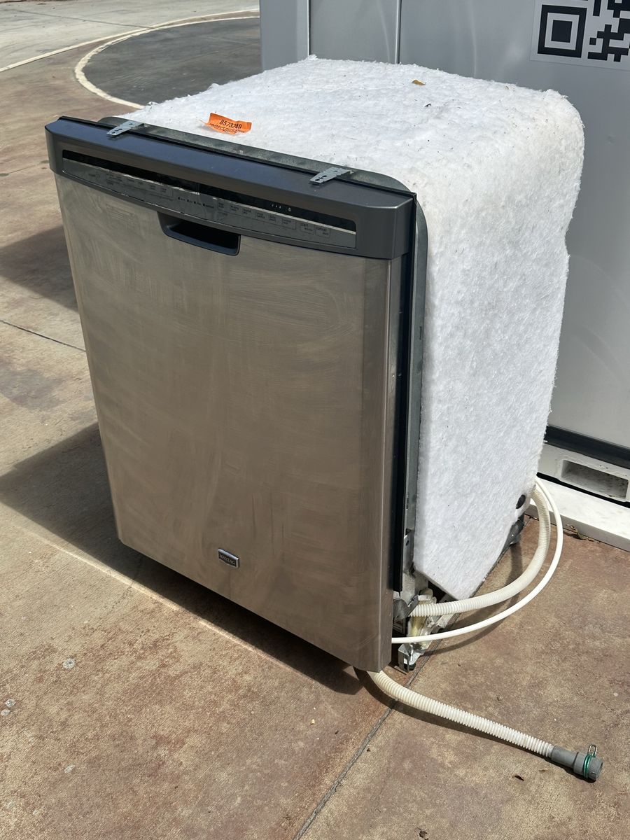 Maytag Built-In Dishwasher in Stainless Steel