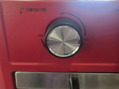 Ginny's Red Air Fryer Oven Model TY-A222-6BCLG 1700W Countertop
