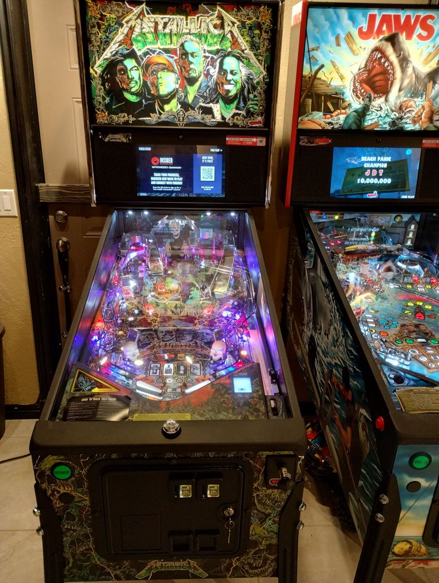 Stern Metallica Remastered Premium Pinball Machine - Like New!