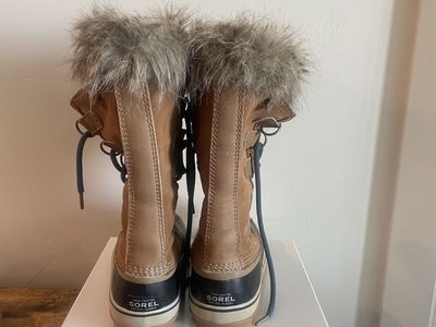 Sorel Joan of Arctic Boot in Tan