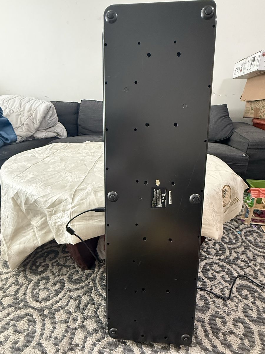 Main image 5