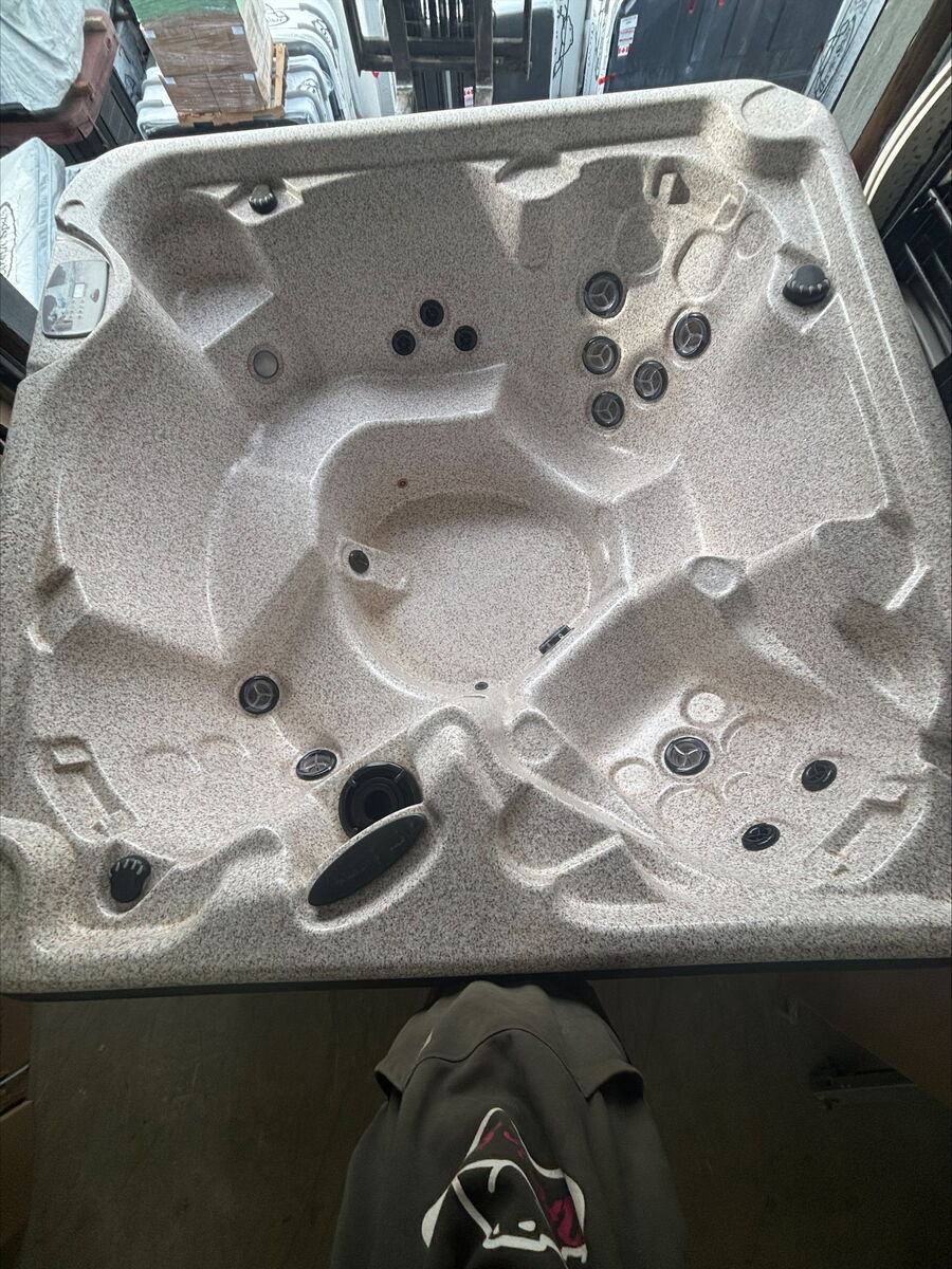 Arctic Spa Yukon Hot Tub, 7' x 7' with seating for up to 6 people, refurbished.