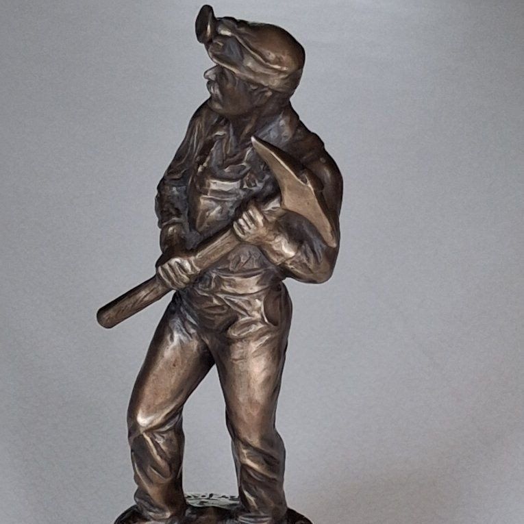 Vintage Gary Prazen Bronze Statue