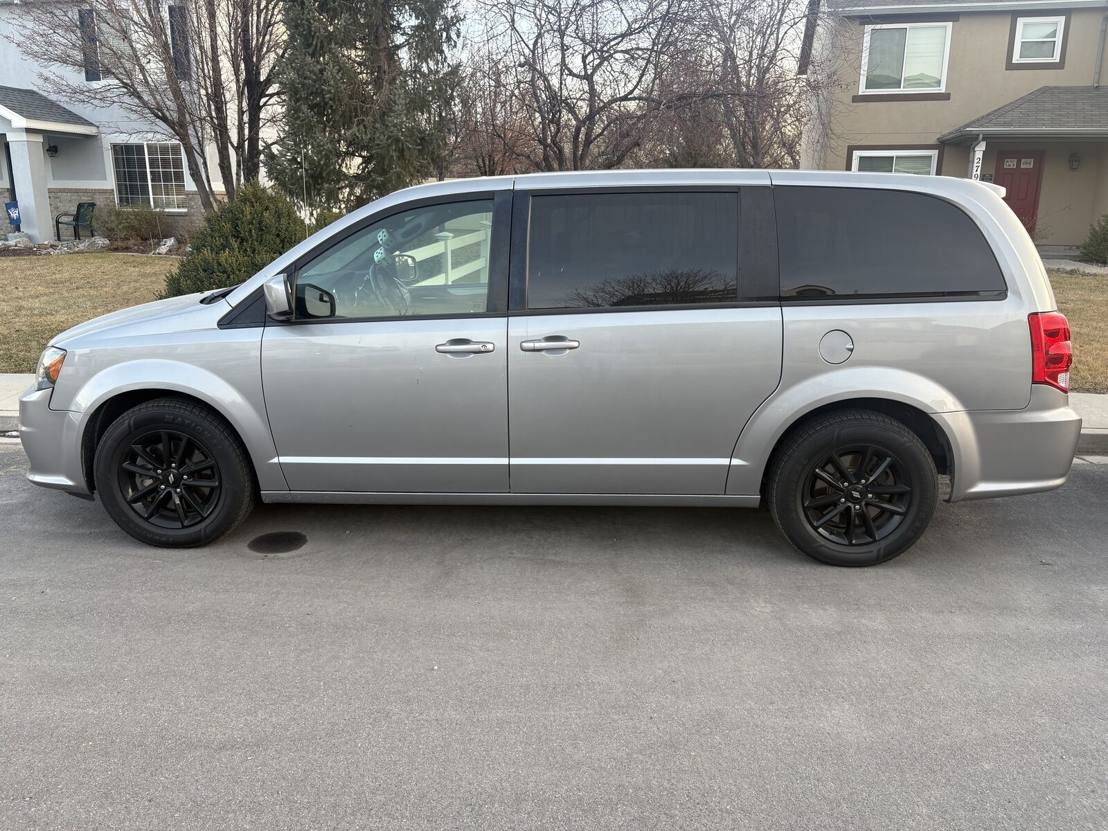 2019 Dodge Grand Caravan GT – Clean Title – Needs Engine Replacement – $3,000