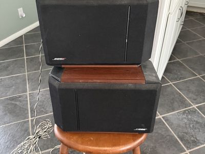 Bose Acoustimass Cube Speakers - Black with Wood Grain Accents (Pair)