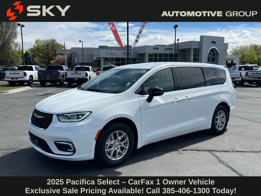 2025 Chrysler Pacifica Select