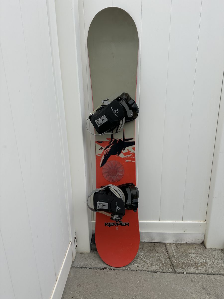 Nice Kemper Snowboard & Bindings