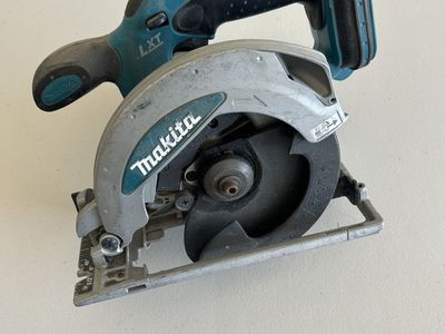 Makita Skill Saw - no battery or blade