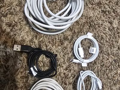 Lot of Used Apple Lightning and USB Charging Cables
