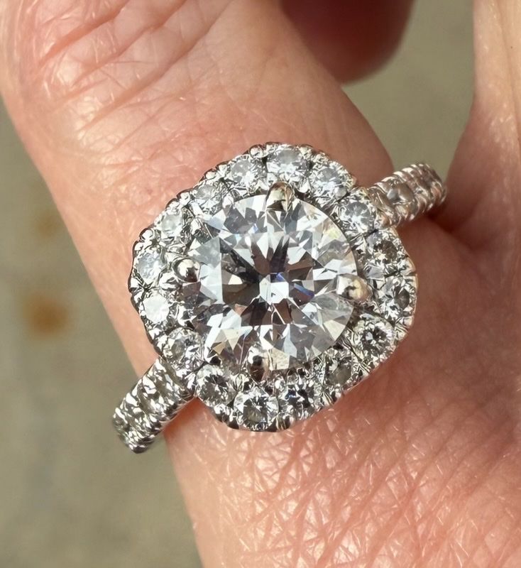 Wedding/Engagement Ring with Natural 1.23 CT Round Brilliant Diamond – D Color, Excellent Cut