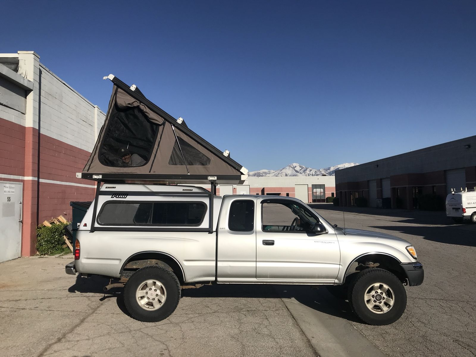 Go Fast Rooftop Tent