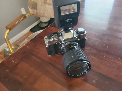 OLYMPUS 35mm Film Camera with large lens and Flash