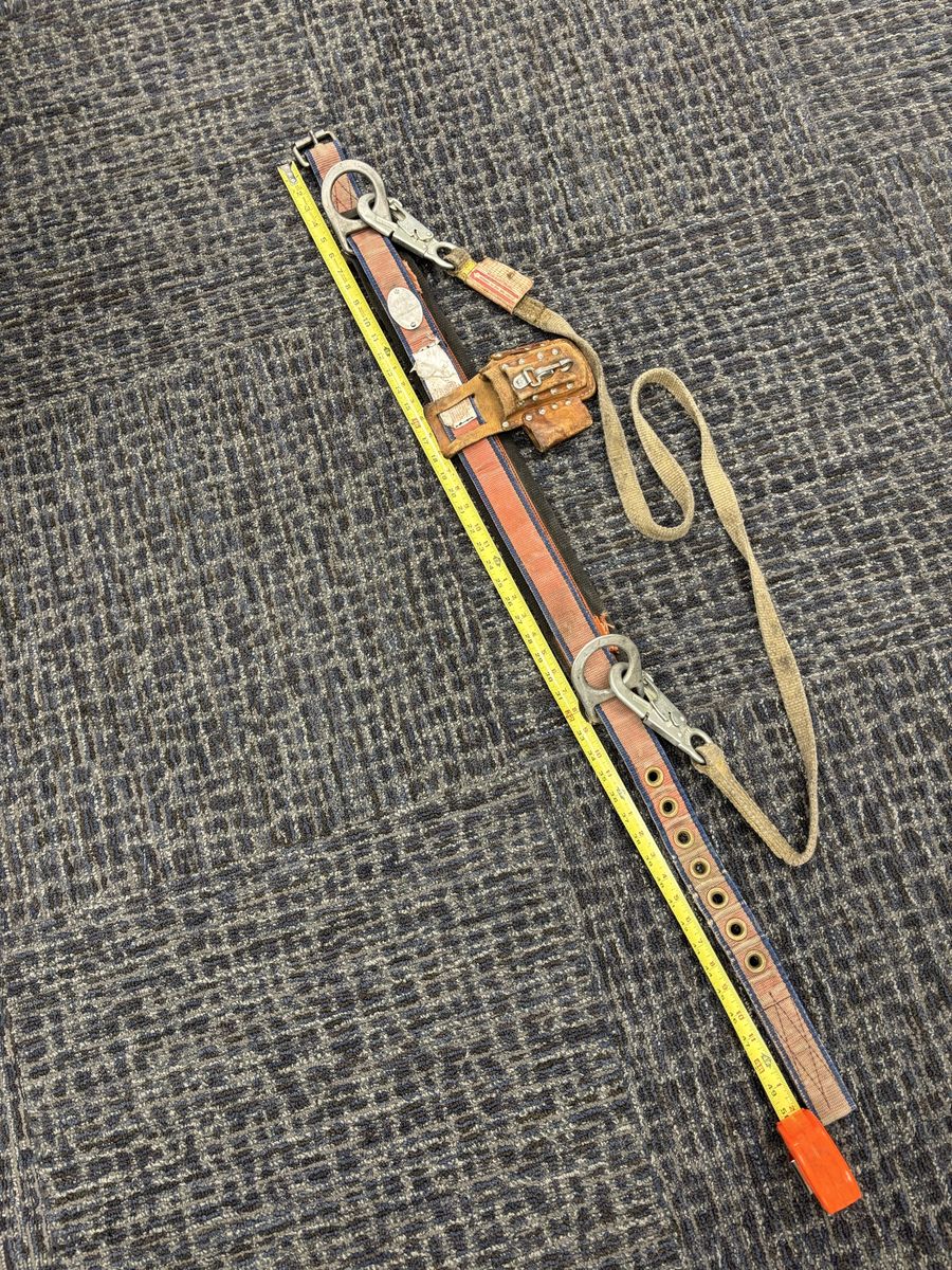 Klein Tools USA Lineman Climbing Belt 2-D Ring Size Large 35-45 inch with positioning & restraint lanyard